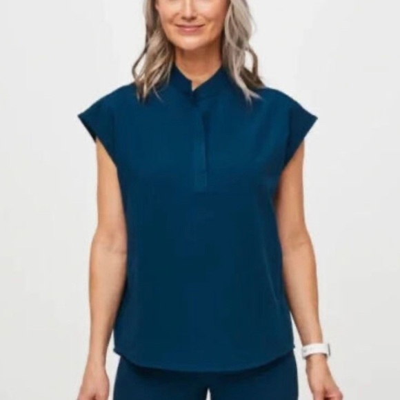 Figs Rafaela Top - Picture 3 of 3